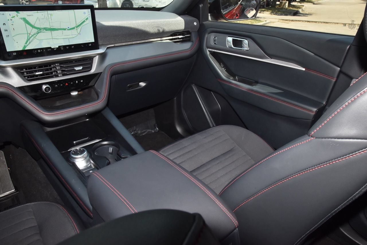 Certified 2025 Ford Explorer ST-Line RWD image 18