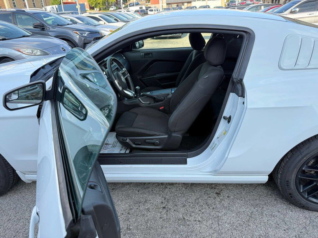 Used 2014 Ford Mustang Coupe w/ Equipment Group 102A image 10