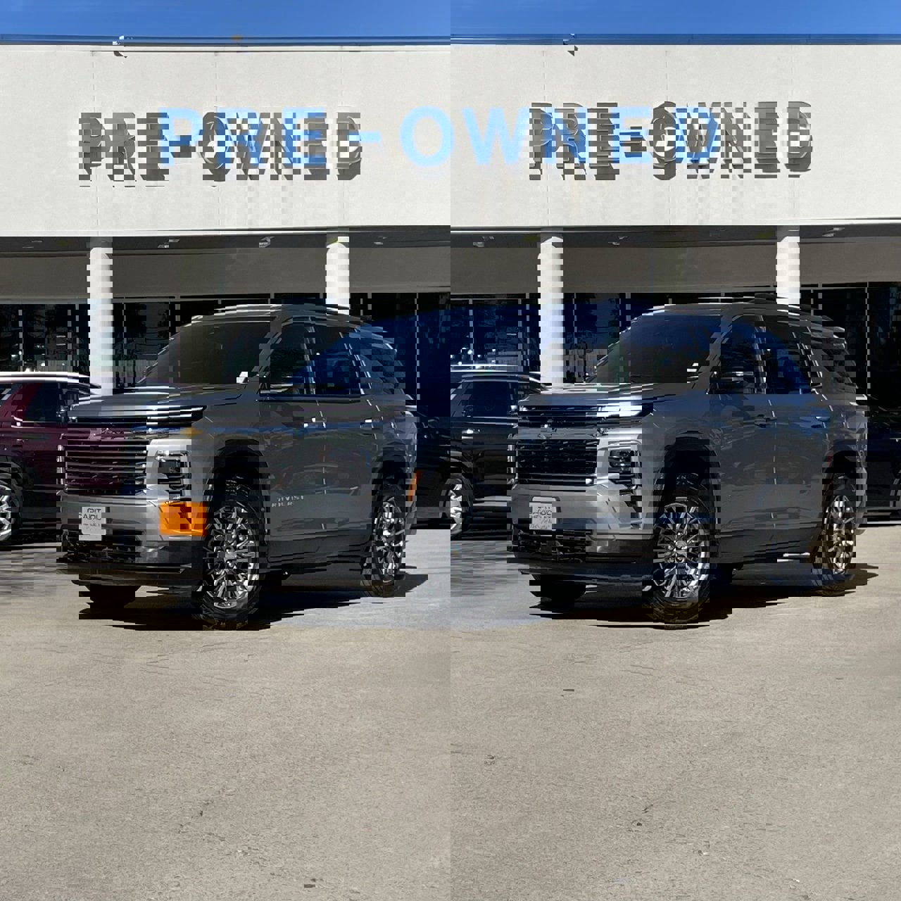 Used 2025 Chevrolet Traverse LT