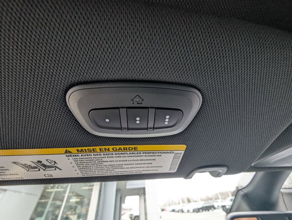 New 2026 Chrysler Pacifica Select w/ S Appearance Package image 34