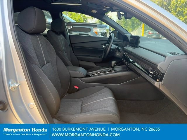 Used 2025 Honda Accord Sport image 36