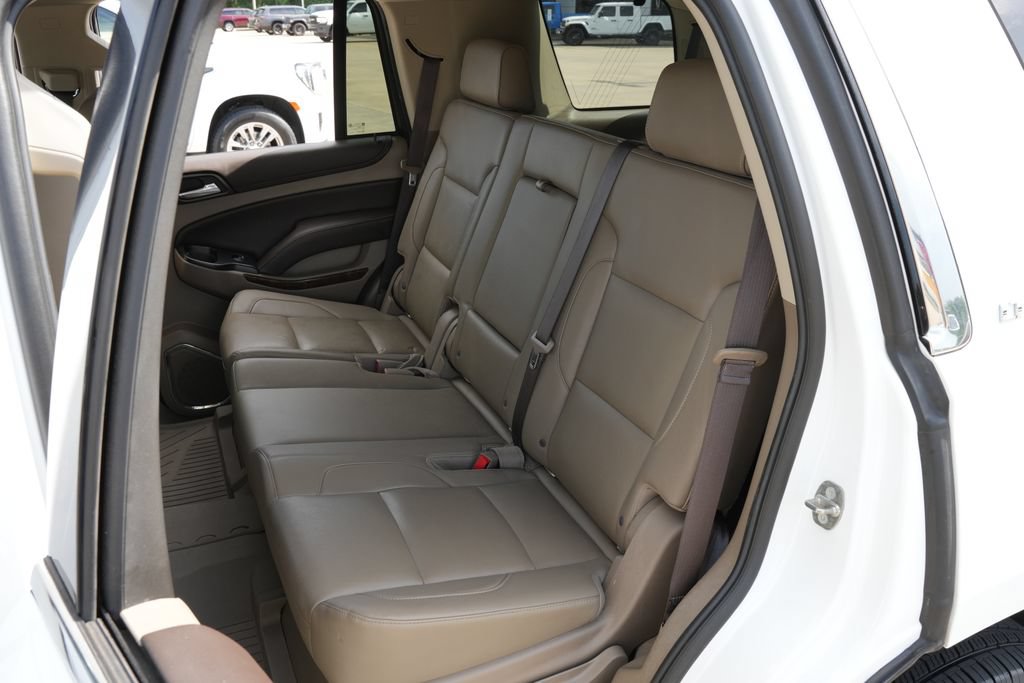 Used 2019 Chevrolet Tahoe LT w/ Luxury Package AWD/4WD image 18
