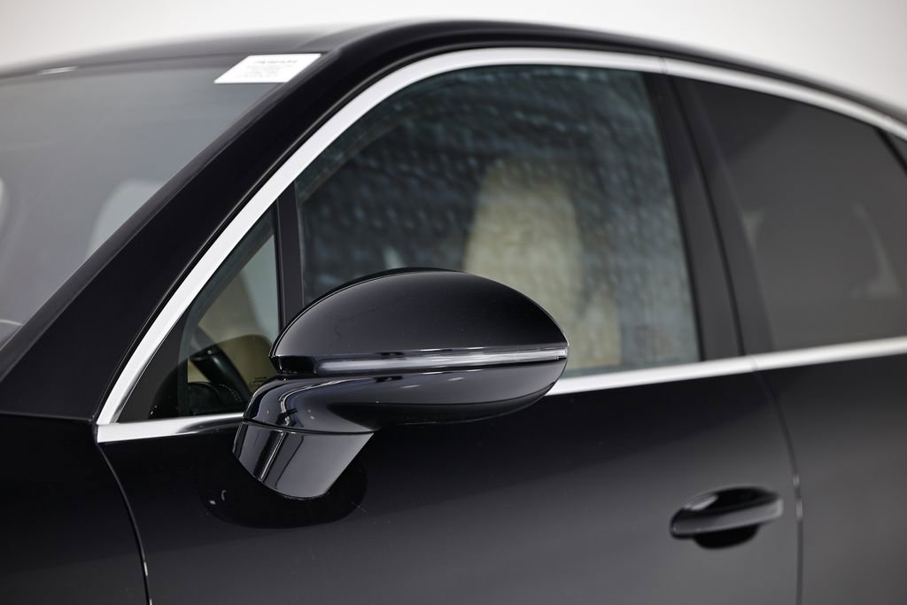 Certified 2022 Porsche Cayenne Turbo AWD/4WD image 12