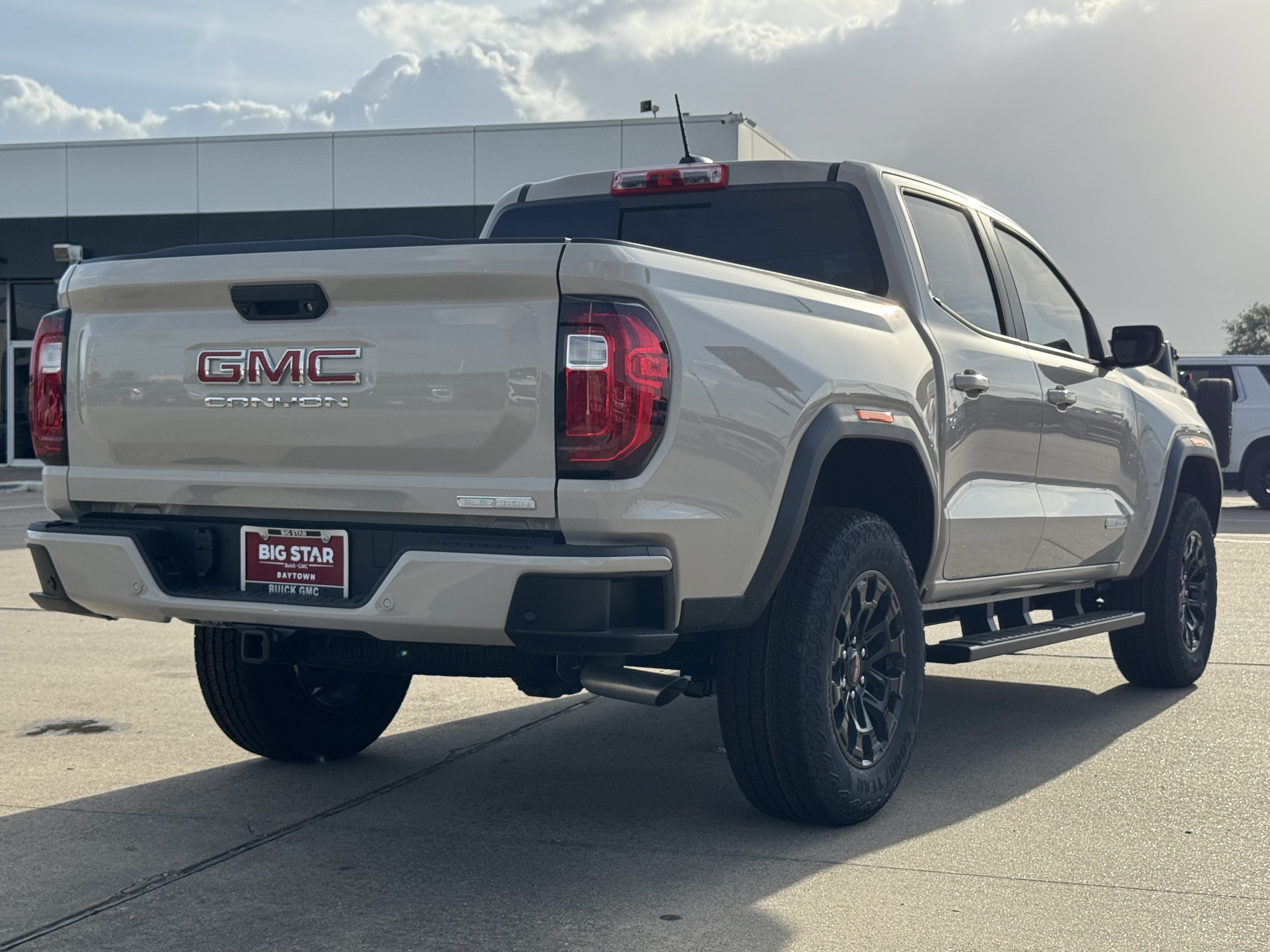 New 2026 GMC Canyon Elevation w/ Convenience Package RWD image 8