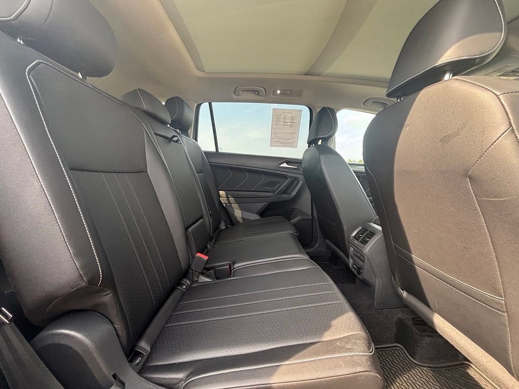 Used 2023 Volkswagen Tiguan SE w/ Panoramic Sunroof Package FWD image 35