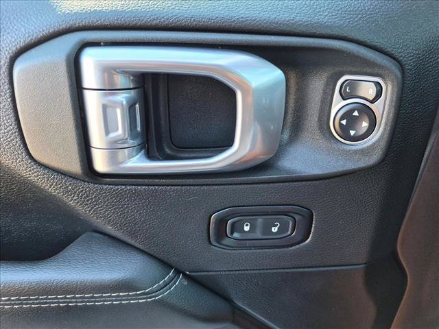 Used 2021 Jeep Wrangler Unlimited Sahara w/ Cold Weather Group AWD/4WD image 25
