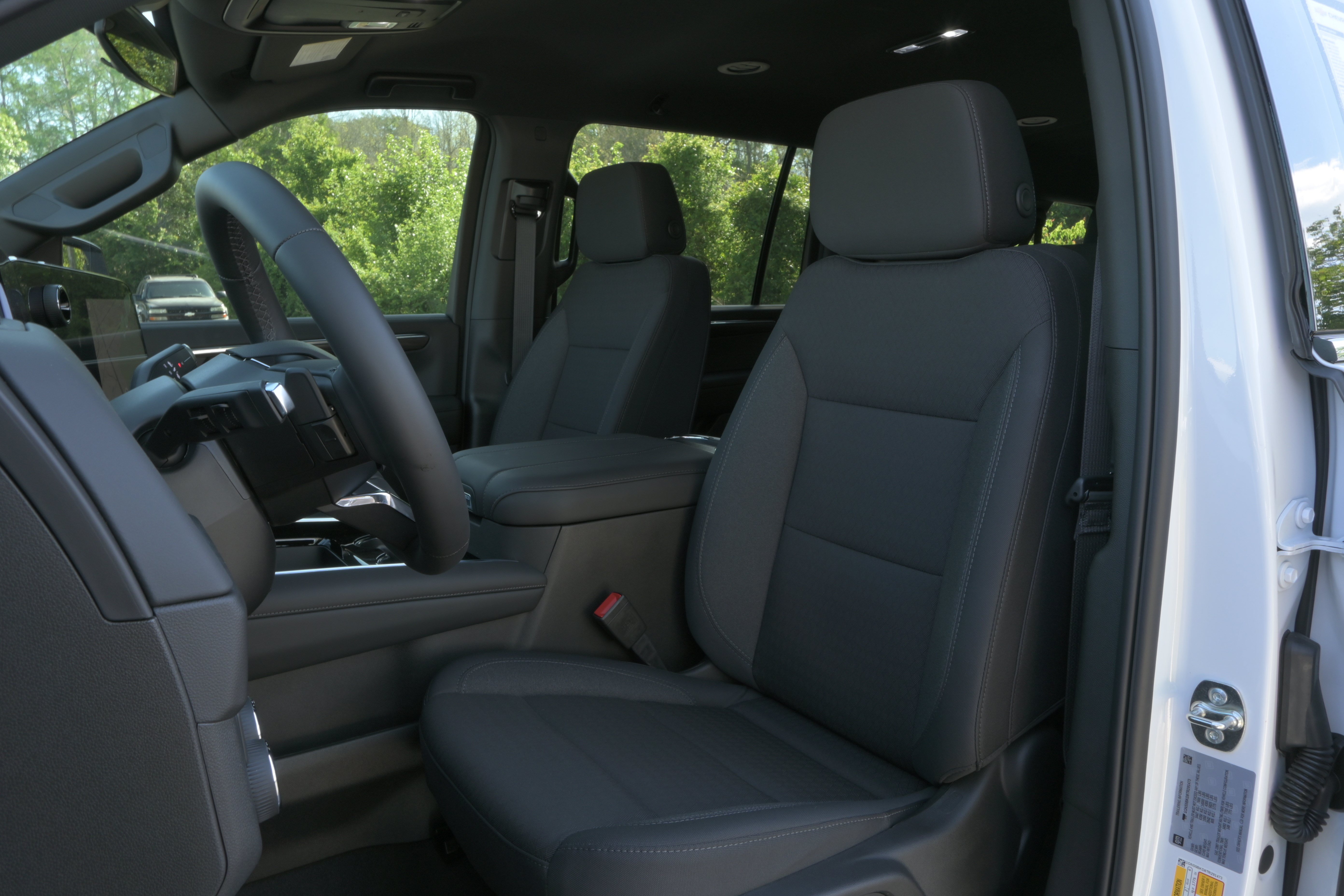 New 2026 Chevrolet Suburban LS w/ LS Custom Edition RWD image 9