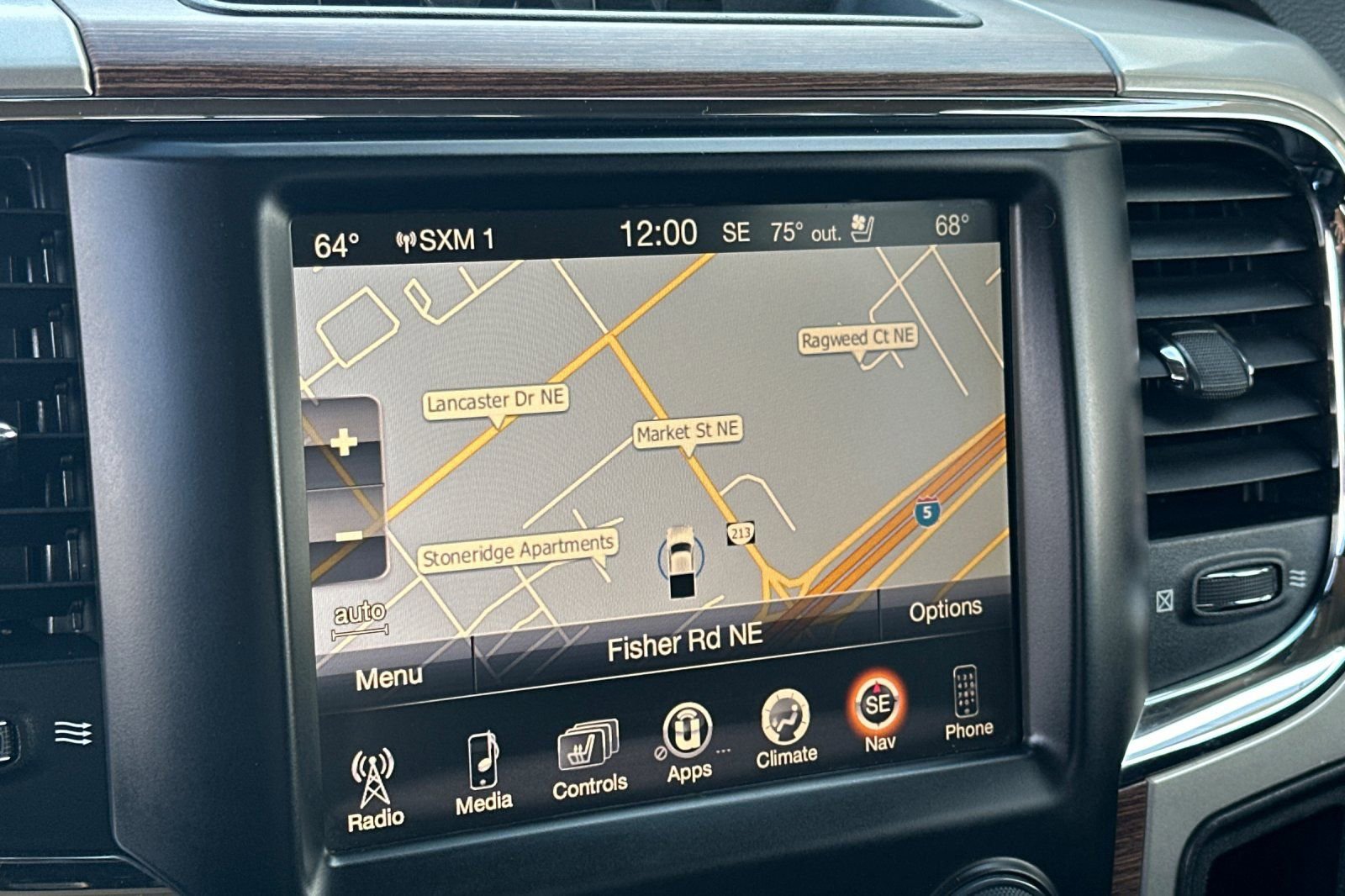 Used 2015 RAM 1500 Laramie w/ Convenience Group image 18