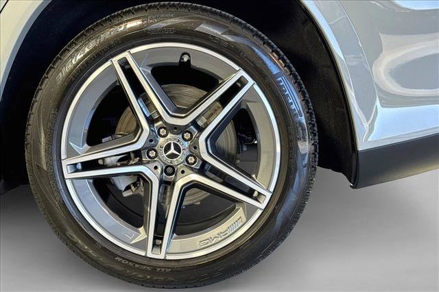 Used 2024 Mercedes-Benz GLS 450 4MATIC image 28