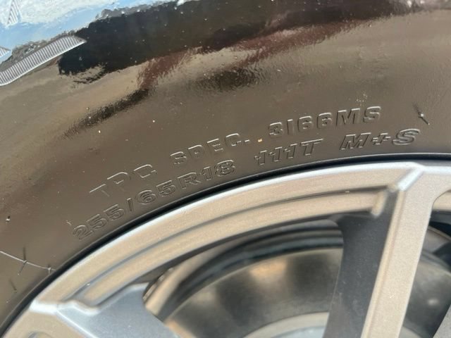 Used 2025 GMC Acadia Elevation FWD image 13