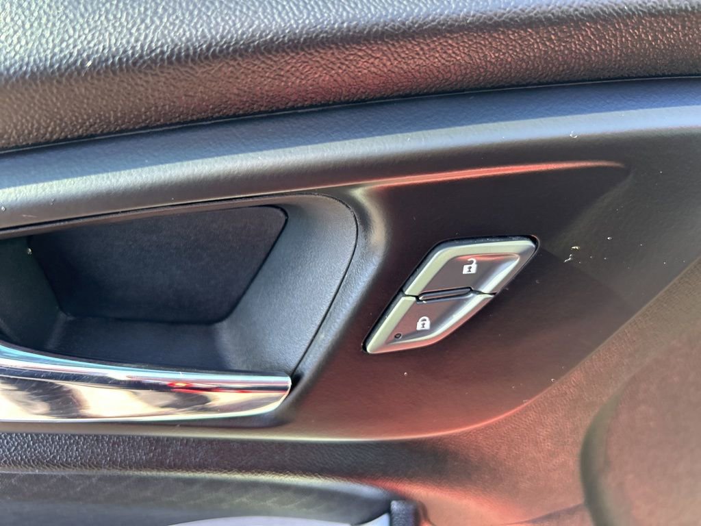 Used 2025 Chevrolet Malibu LT image 15