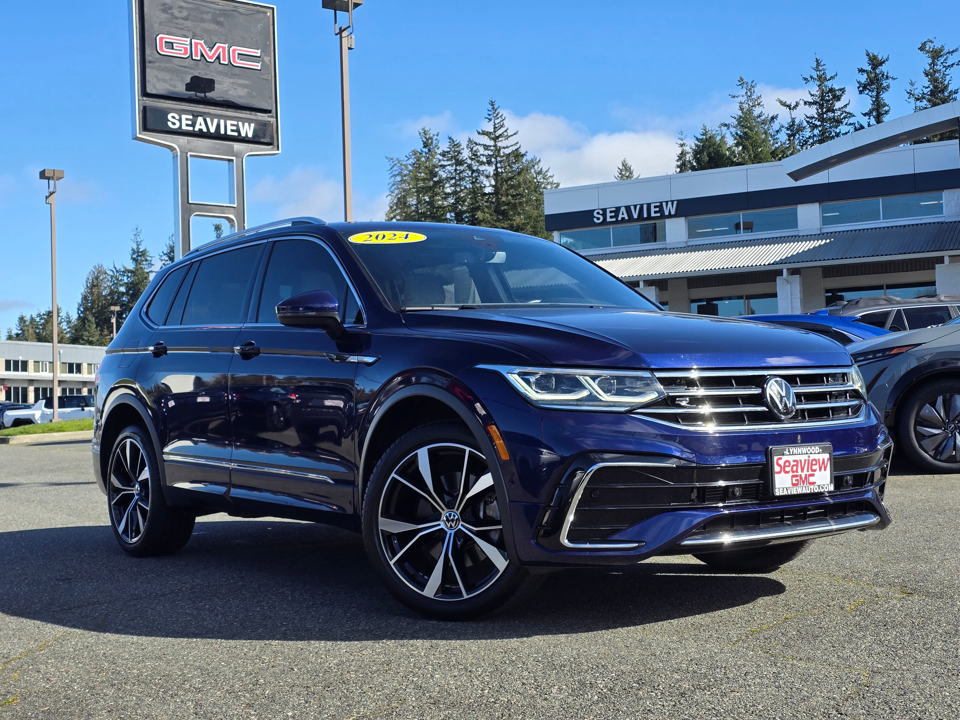 Used 2024 Volkswagen Tiguan SEL R-Line