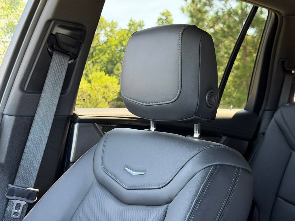 Certified 2024 Cadillac XT6 Sport w/ LPO, Floor Liner Package AWD/4WD image 29