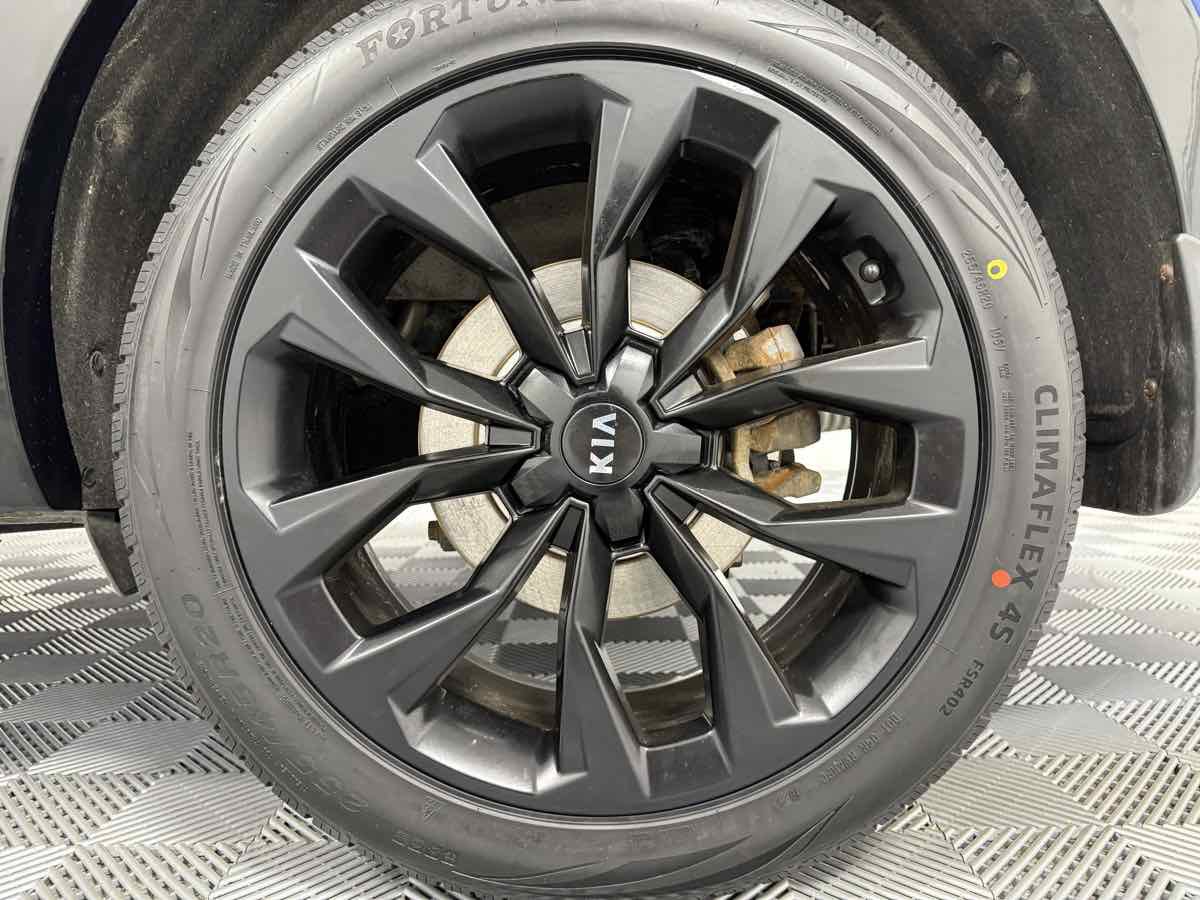 Used 2021 Kia Sorento EX image 32