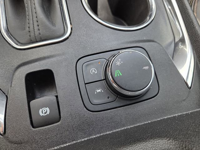 Used 2023 Chevrolet Traverse High Country FWD image 31
