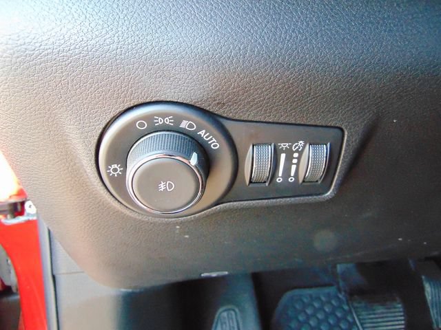 Used 2025 Jeep Compass Trailhawk AWD/4WD image 20
