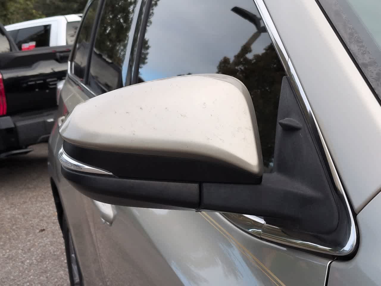 Used 2015 Toyota Highlander XLE FWD image 12
