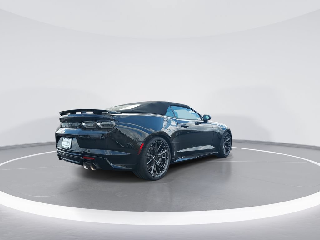 Used 2022 Chevrolet Camaro ZL1 RWD image 8