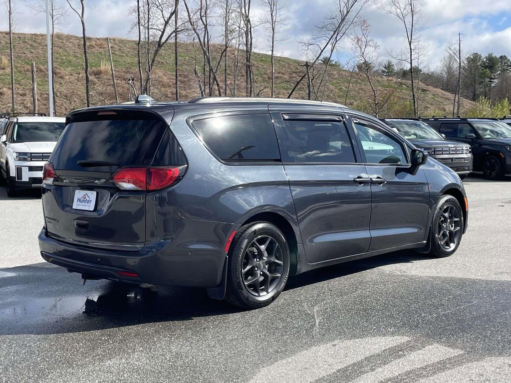Used 2020 Chrysler Pacifica Touring-L Plus w/ Advanced Safetytec Group image 28