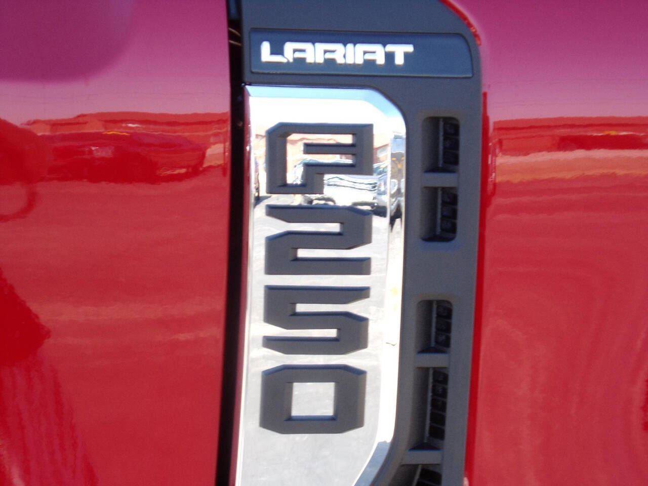 New 2025 Ford F250 Lariat w/ Chrome Package image 27