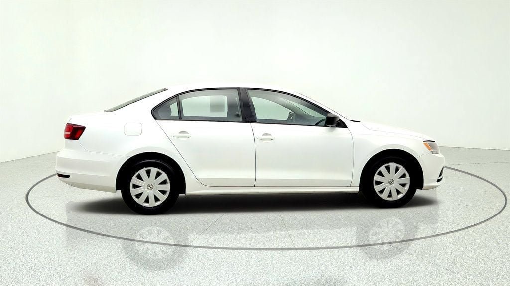 Used 2016 Volkswagen Jetta S FWD image 4