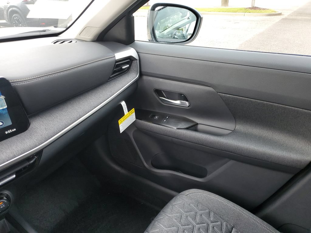 New 2026 Nissan Kicks SV w/ Cold Weather Package FWD image 35