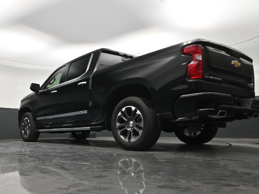 Used 2026 Chevrolet Silverado 1500 High Country w/ Technology Package RWD image 22