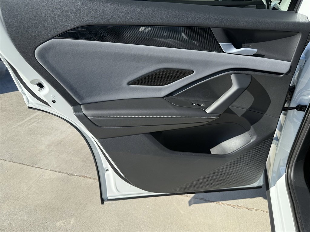 New 2026 Volkswagen Tiguan SE R-Line image 23