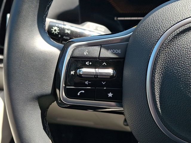 Certified 2025 Kia Sorento S AWD/4WD image 21