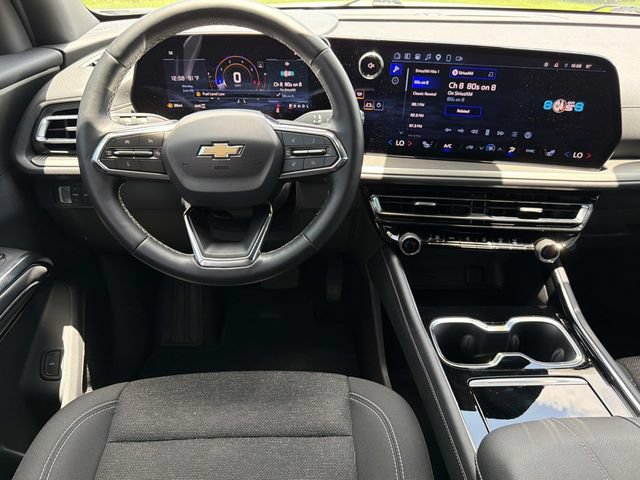 Used 2024 Chevrolet Traverse LS AWD/4WD image 24