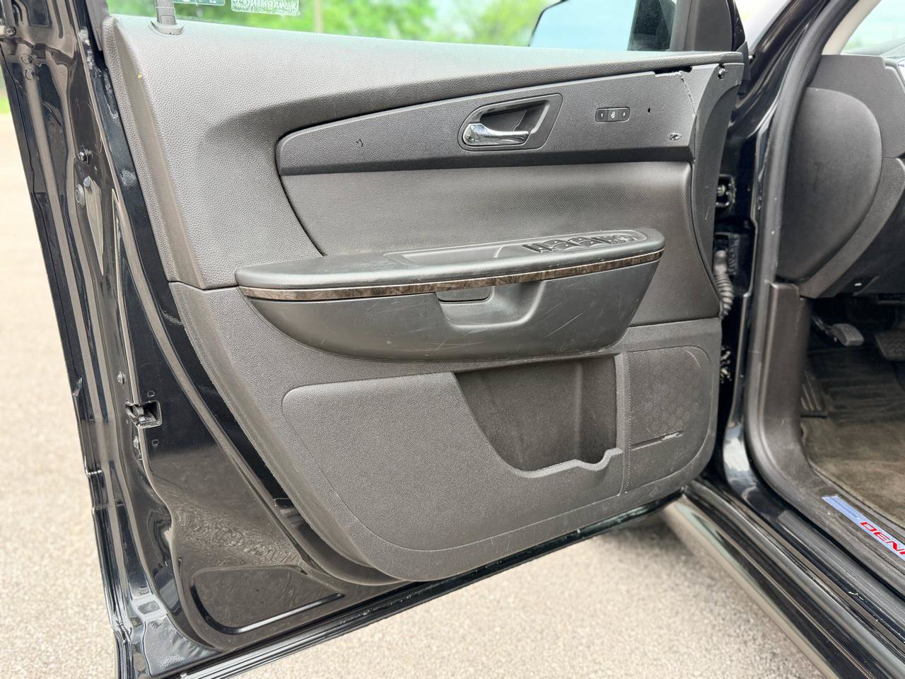 Used 2012 GMC Acadia Denali FWD image 9