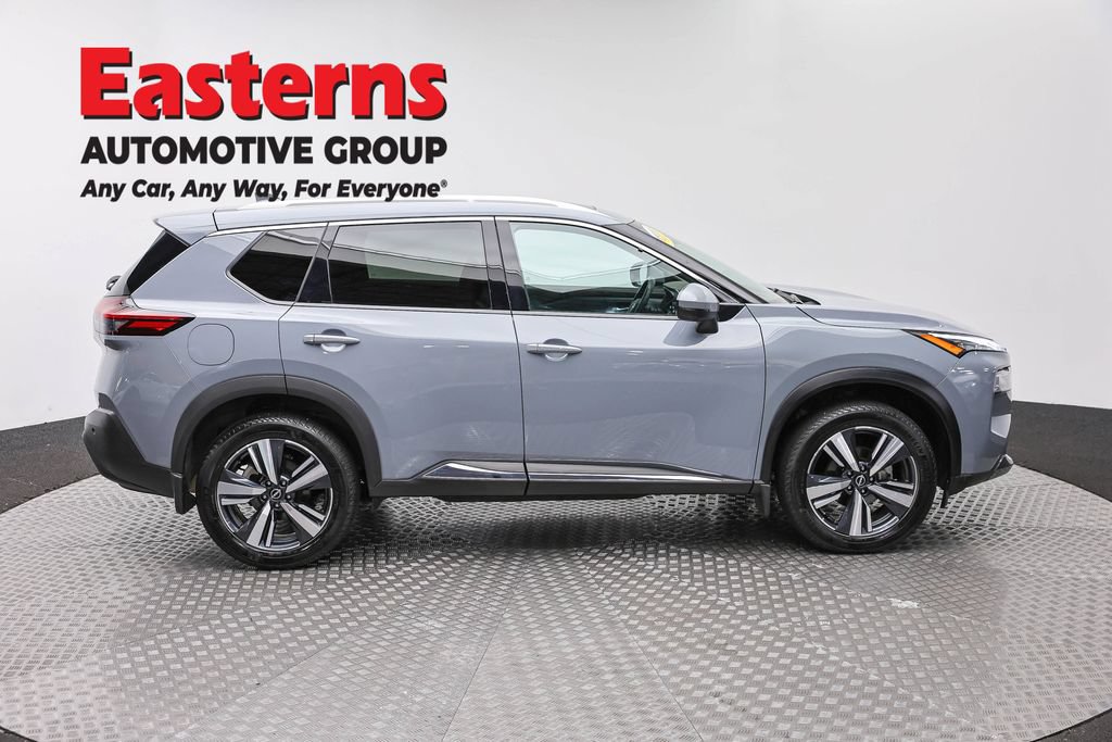 Used 2023 Nissan Rogue SL AWD/4WD image 4