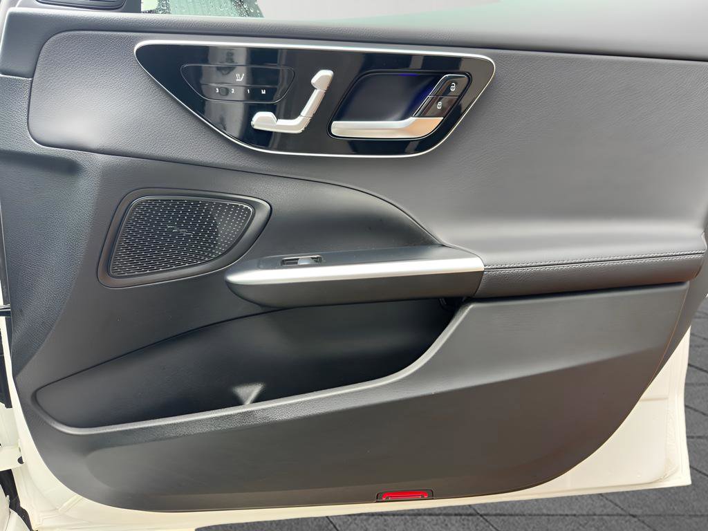 Used 2023 Mercedes-Benz C 300 Sedan image 32