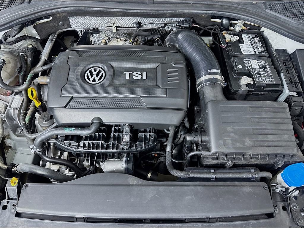 Used 2020 Volkswagen Jetta GLI Autobahn FWD image 34