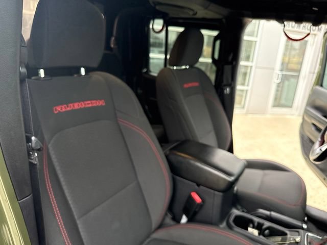 Used 2021 Jeep Gladiator Rubicon w/ Cold Weather Group AWD/4WD image 32