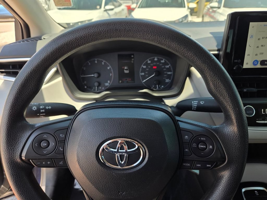 Used 2023 Toyota Corolla LE FWD image 27