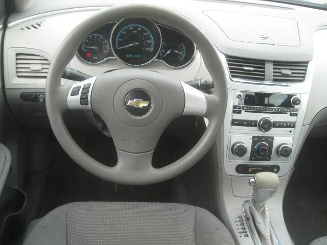 Used 2010 Chevrolet Malibu LS image 10