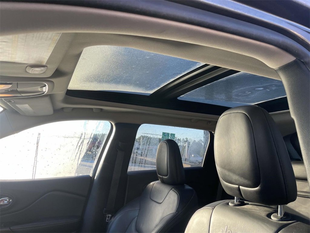 Used 2014 Jeep Cherokee Limited image 18