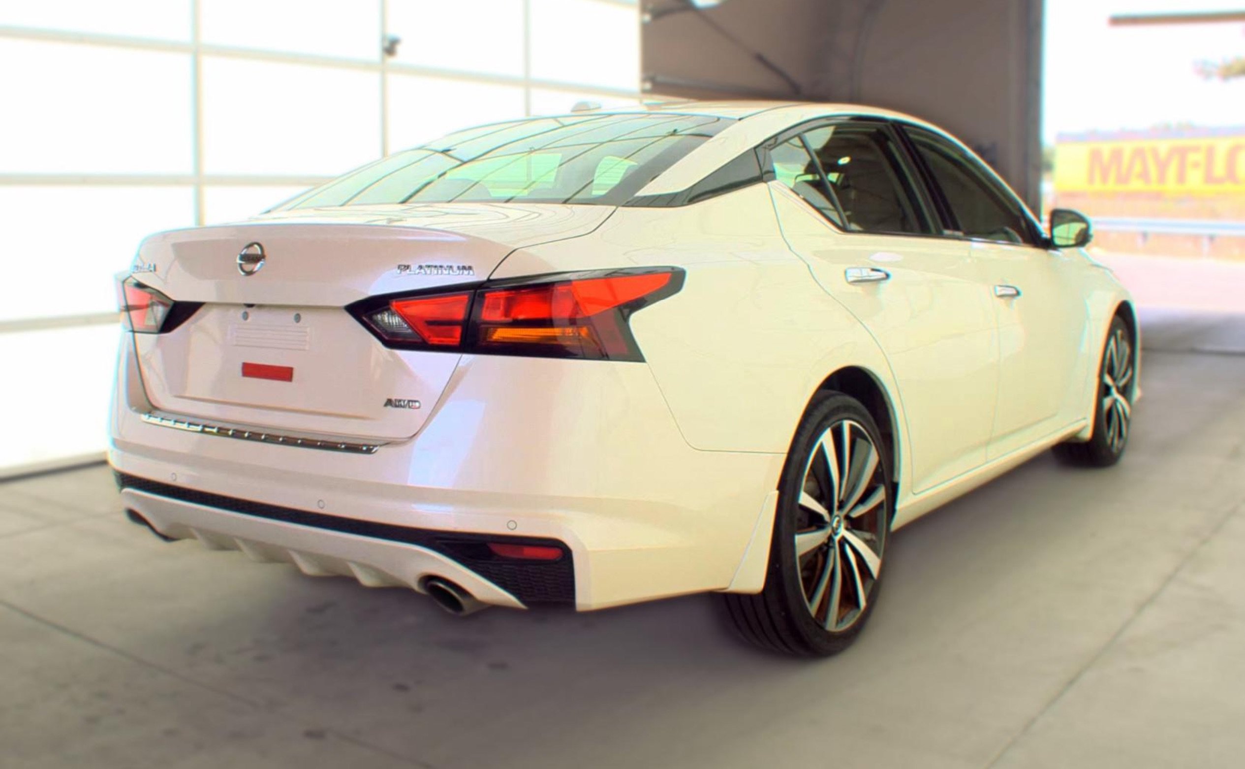 Used 2019 Nissan Altima 2.5 Platinum AWD/4WD image 4