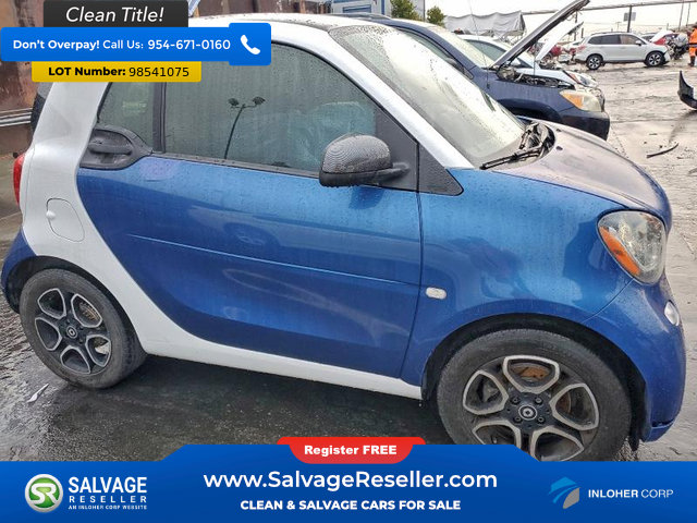 Used 2016 smart fortwo Coupe image 5