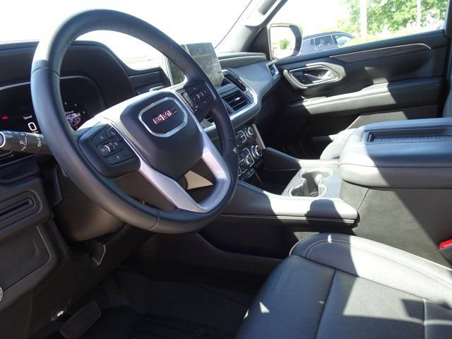 Used 2023 GMC Yukon SLT AWD/4WD image 12