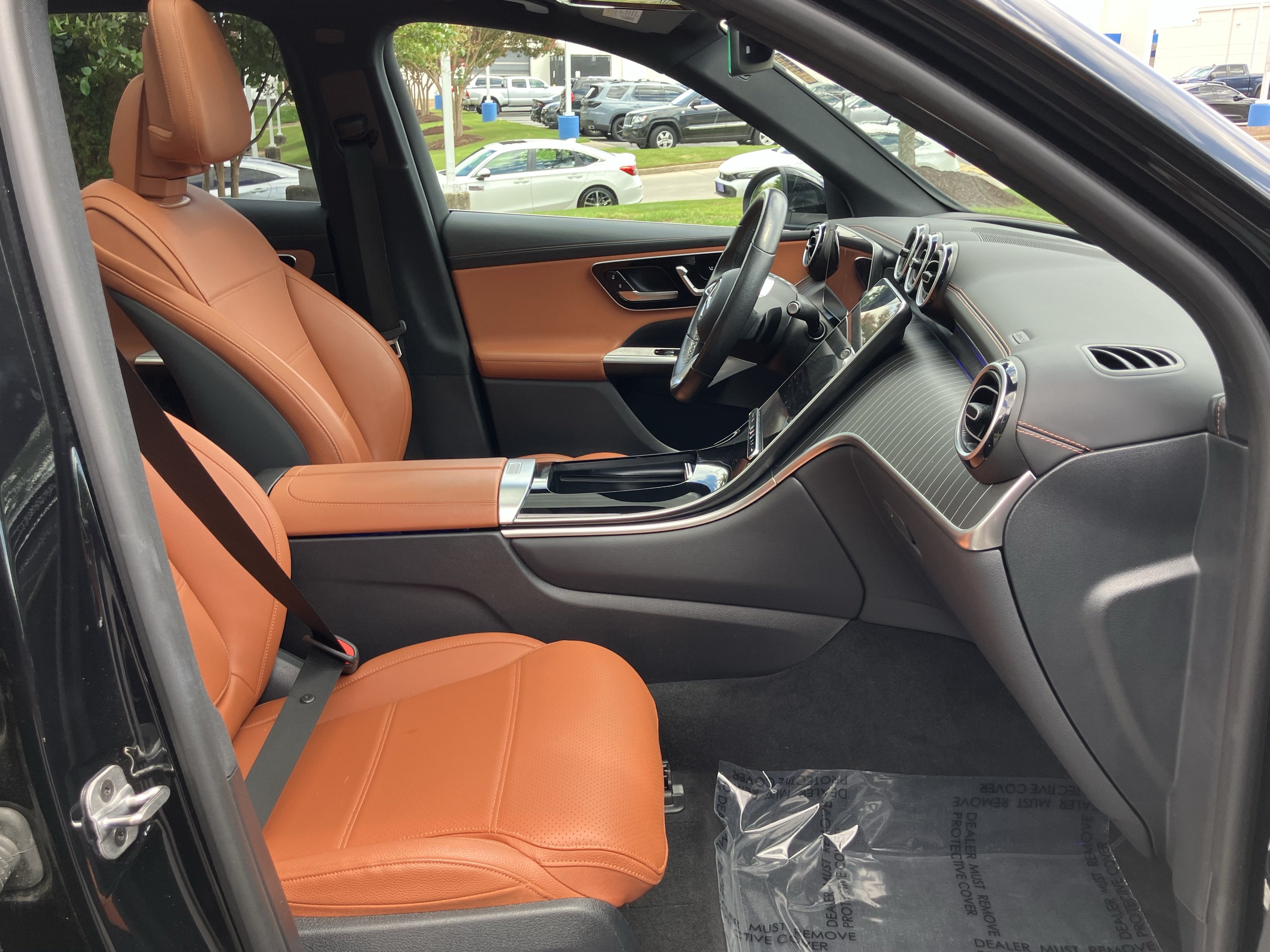 Used 2024 Mercedes-Benz GLC 300 image 36