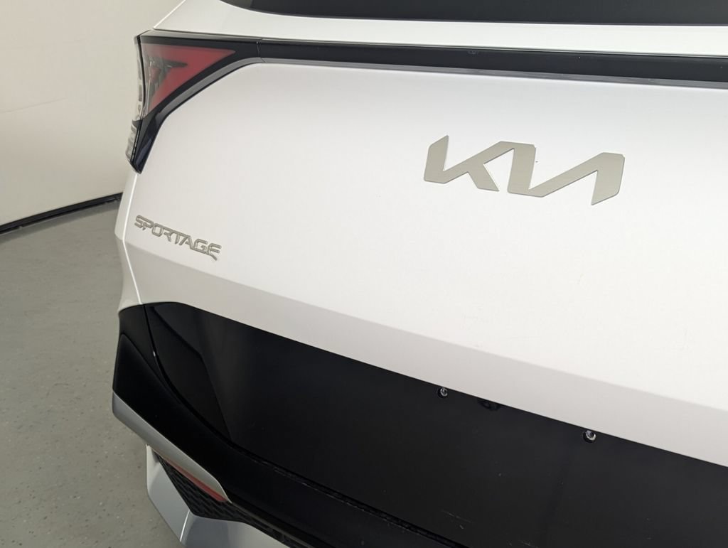 Used 2023 Kia Sportage SX FWD image 7