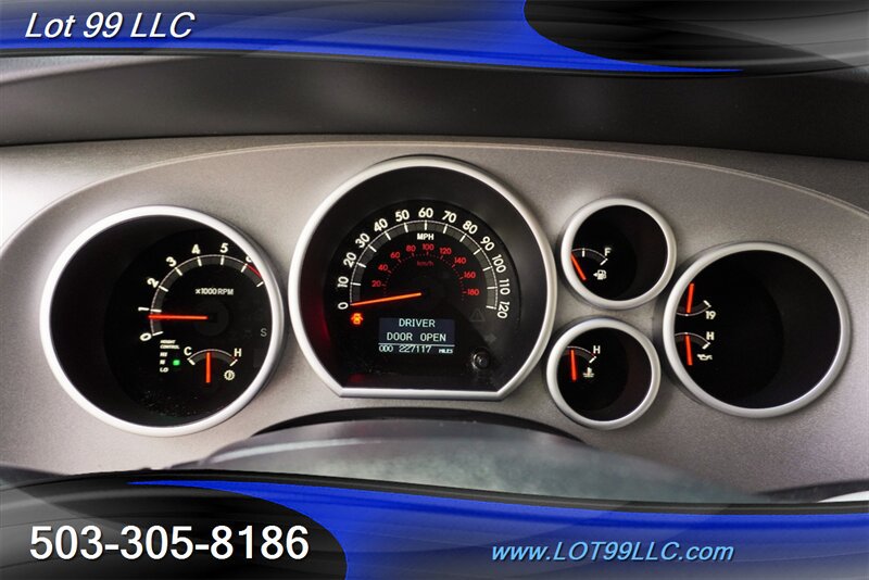 Used 2011 Toyota Sequoia Platinum AWD/4WD image 23