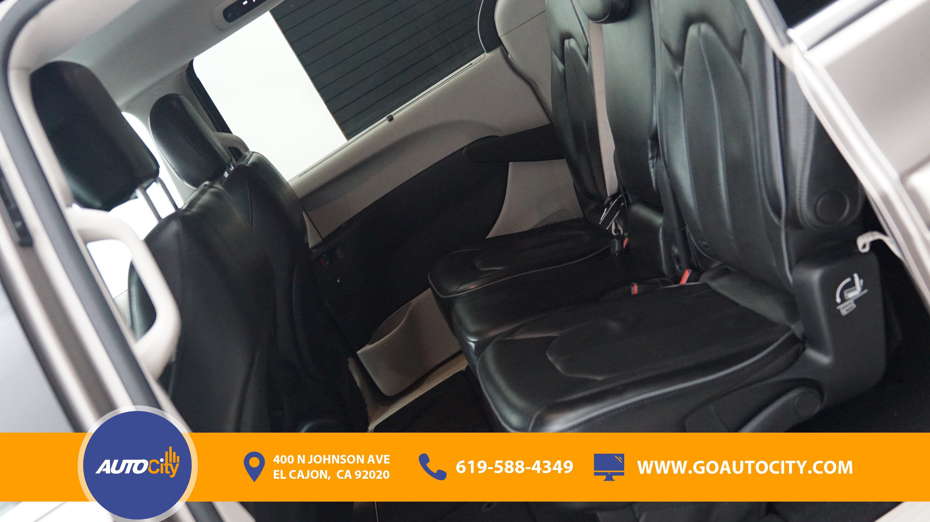 Used 2017 Chrysler Pacifica Limited w/ Advanced Safetytec Group FWD image 14