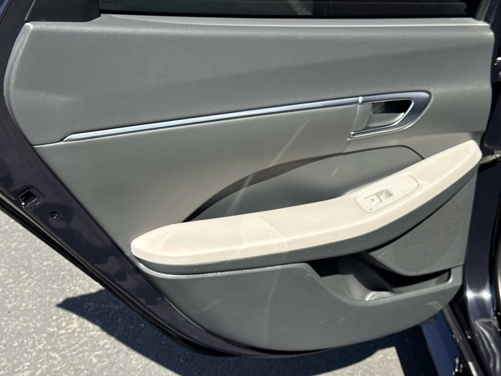 Certified 2023 Hyundai Sonata SEL FWD image 25