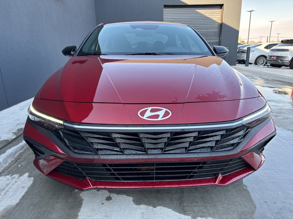 Certified 2025 Hyundai Elantra Sport image 2
