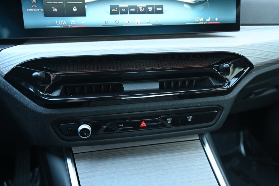 Used 2025 BMW 330i 330i Sedan image 33