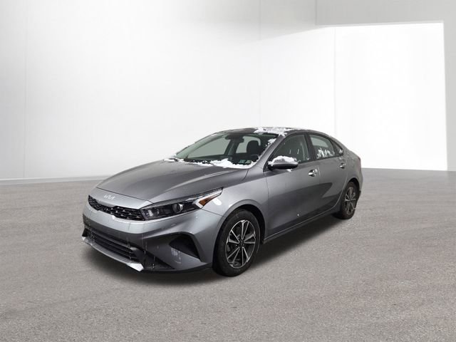 Certified 2023 Kia Forte LXS image 2
