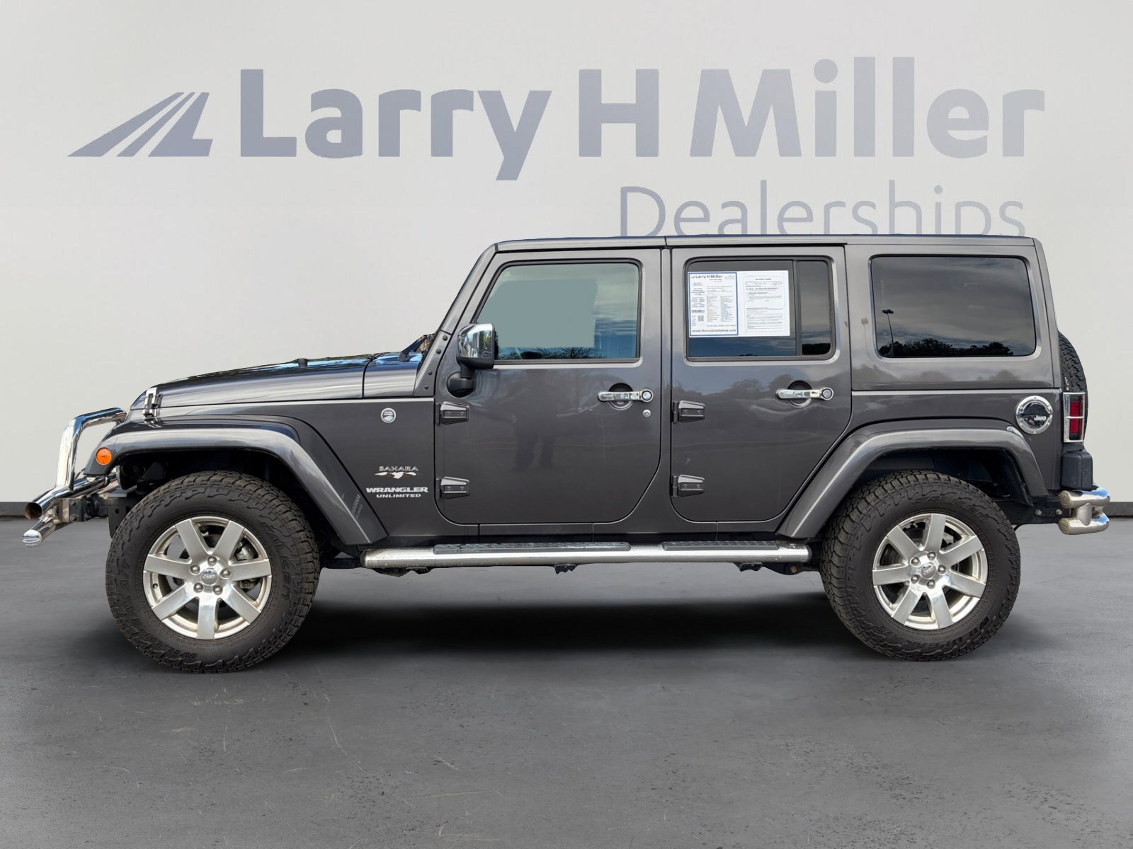 Used 2016 Jeep Wrangler Unlimited Sahara w/ Mopar Chrome Edition Group image 2